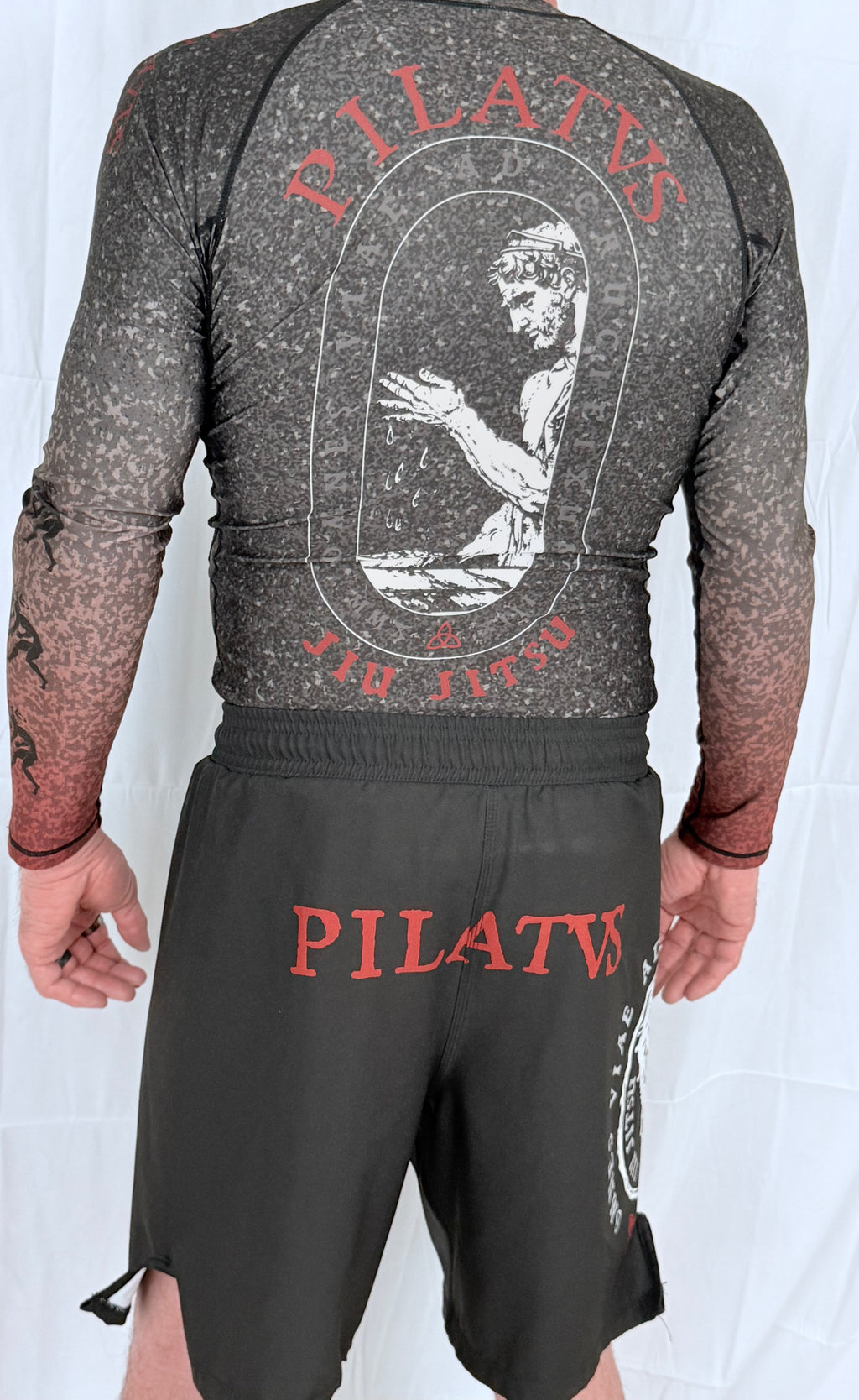 PILATUS LONG SLEEVE RASHGUARD